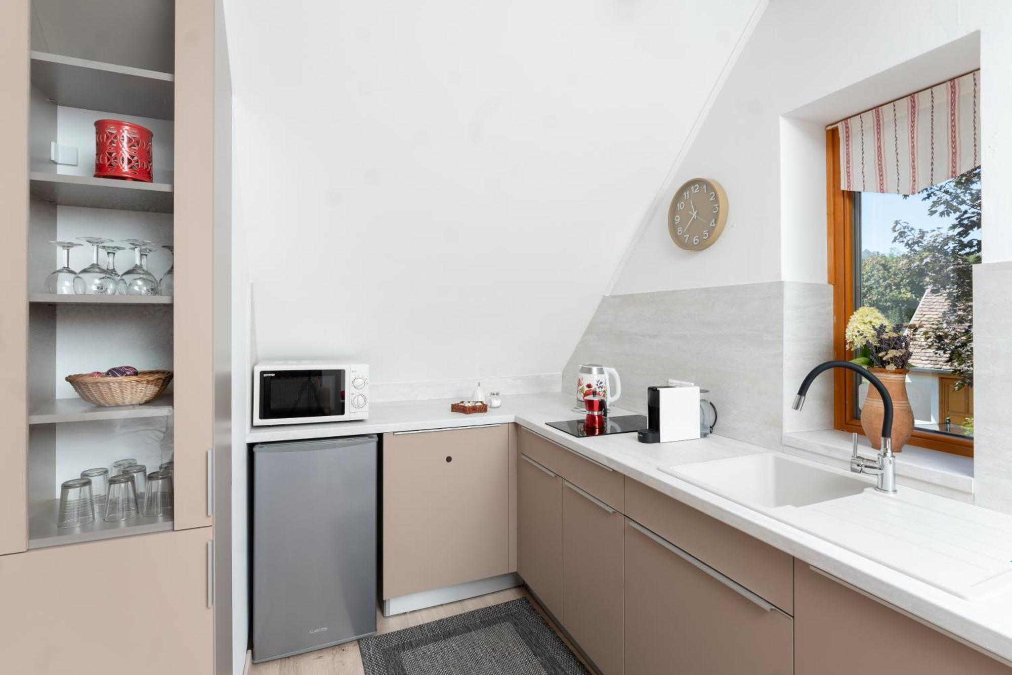 Rozmaring Vendeghaz Hotell Zengővárkony Exteriör bild